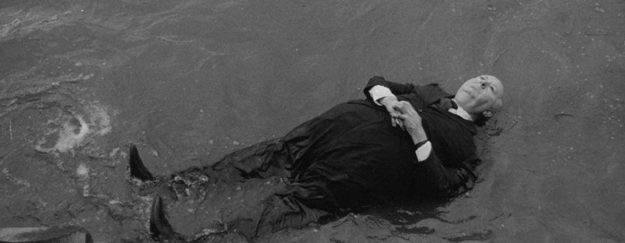 Alfred Hitchcock floats down The Thames in "Frenzy"